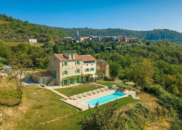 Stanzia Sparagna Villa