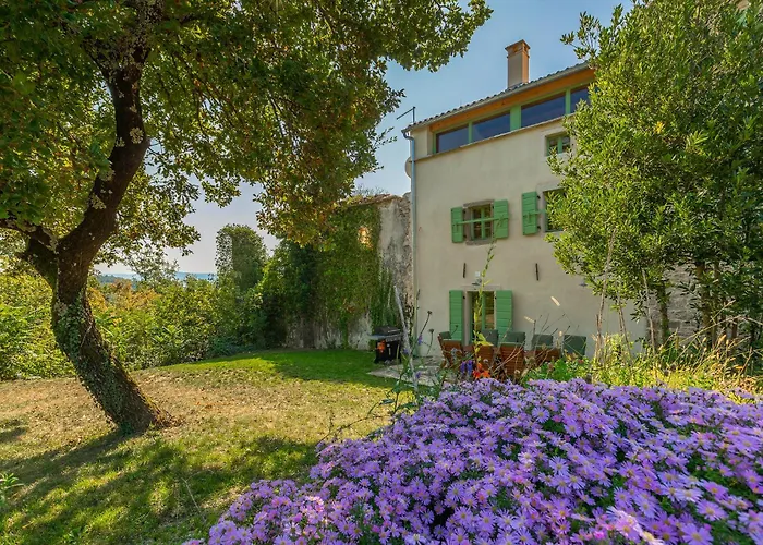 Stanzia Sparagna Villa *